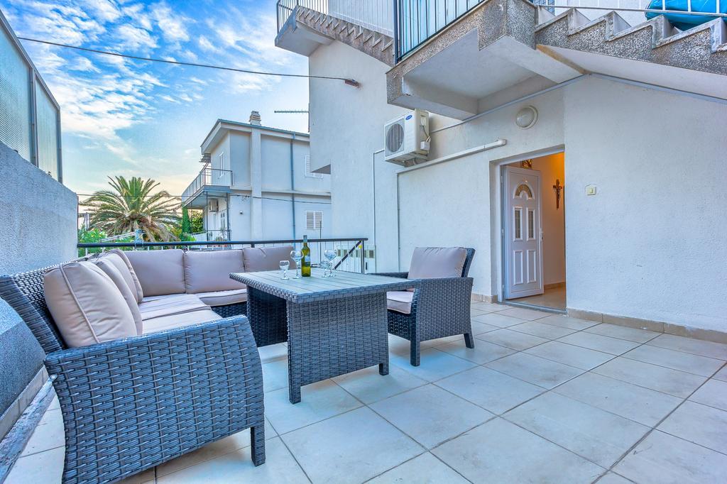 Luxury Apartments Domgjoni Podstrana Exterior foto